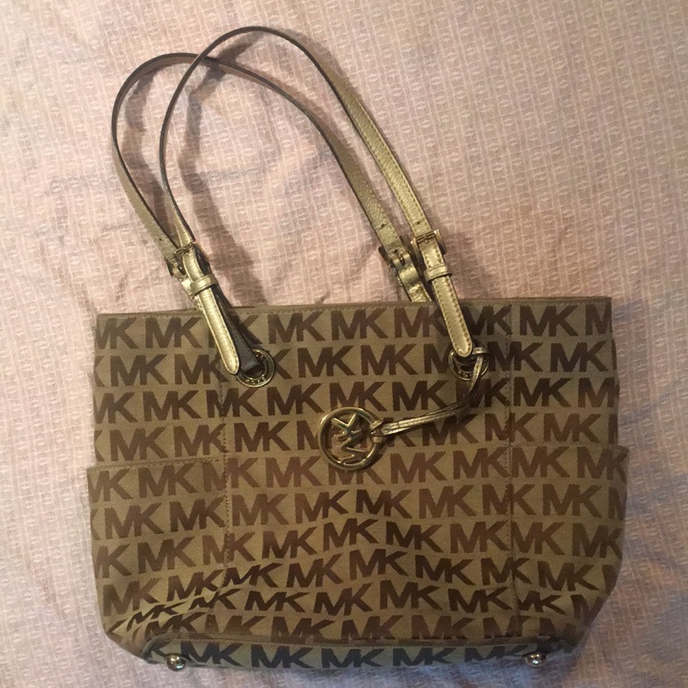Michael Kors purse
